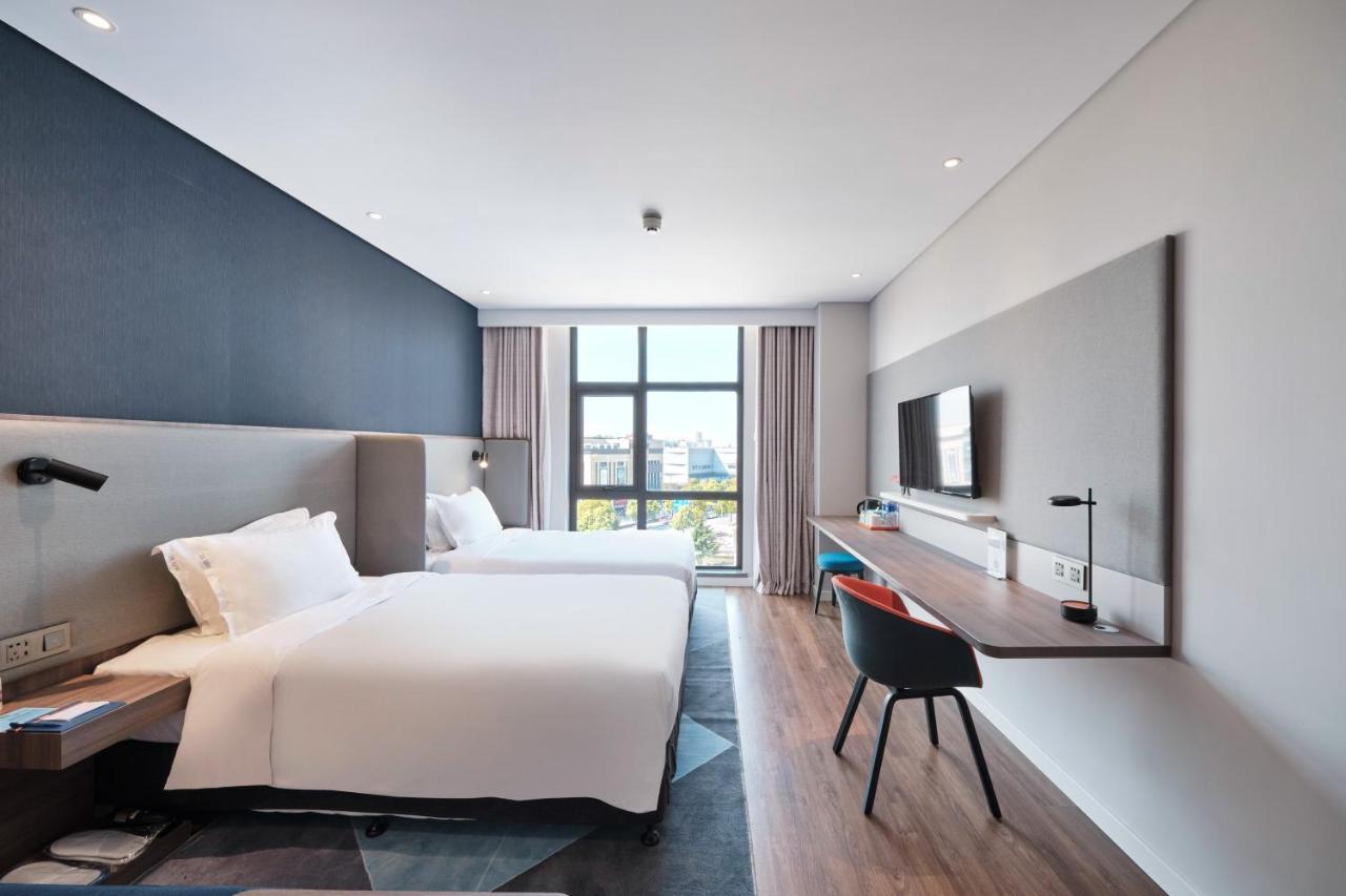 Holiday Inn Express Shanghai Hongqiao North By Ihg Fengbang Екстериор снимка