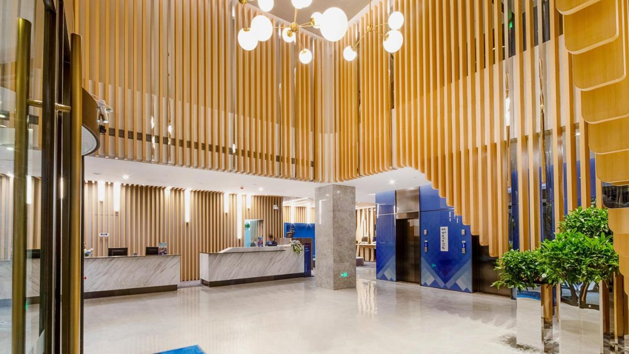 Holiday Inn Express Shanghai Hongqiao North By Ihg Fengbang Екстериор снимка